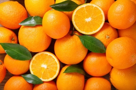 Orangen mit Blatt